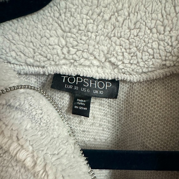 Size 6 Topshop quarter zip fleece - Picture 2 of 4